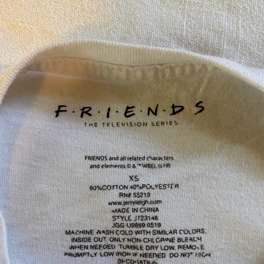 “Friends” t-Shirt - Picture 5 of 5